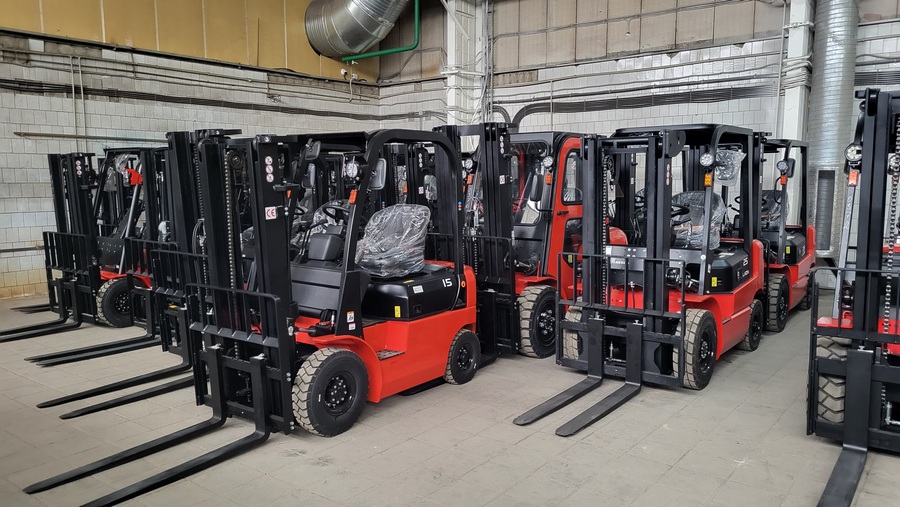 Тест-драйв складской техники на нашем складе в Мурино