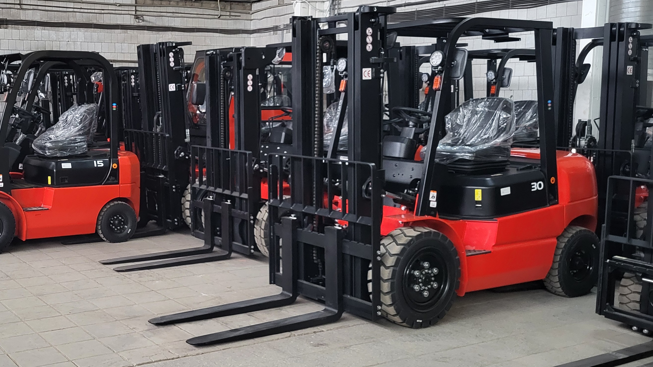 Тест-драйв складской техники на нашем складе в Мурино