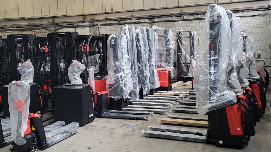 Тест-драйв складской техники на нашем складе в Мурино